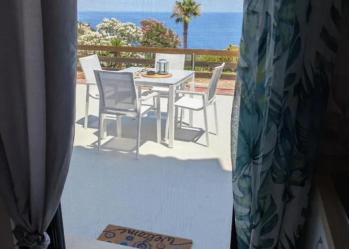 Skala Bay 1 *